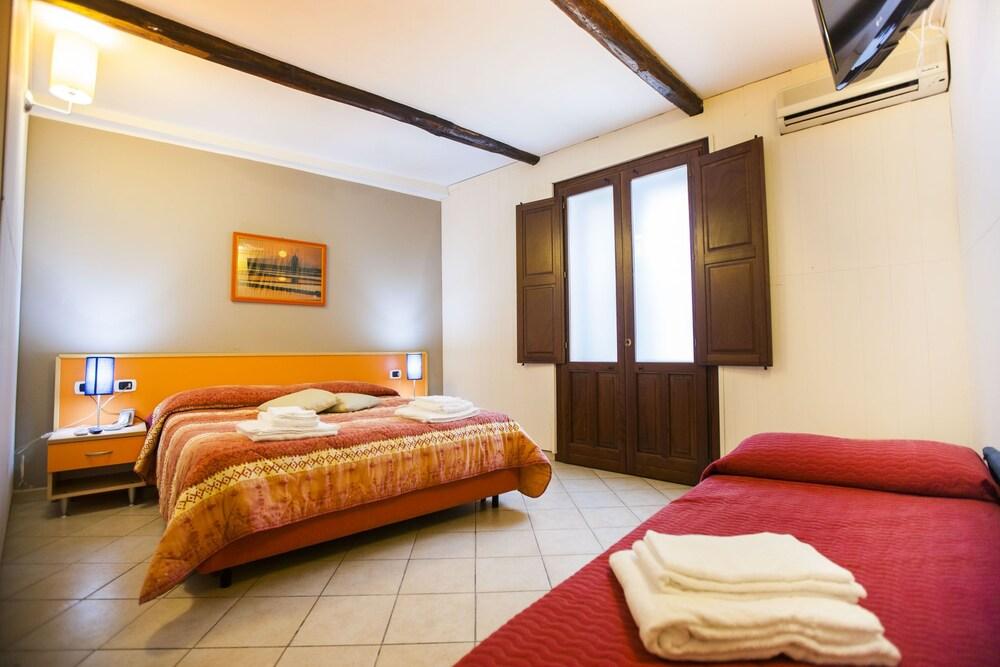Aparthotel Cortile Merce 2*